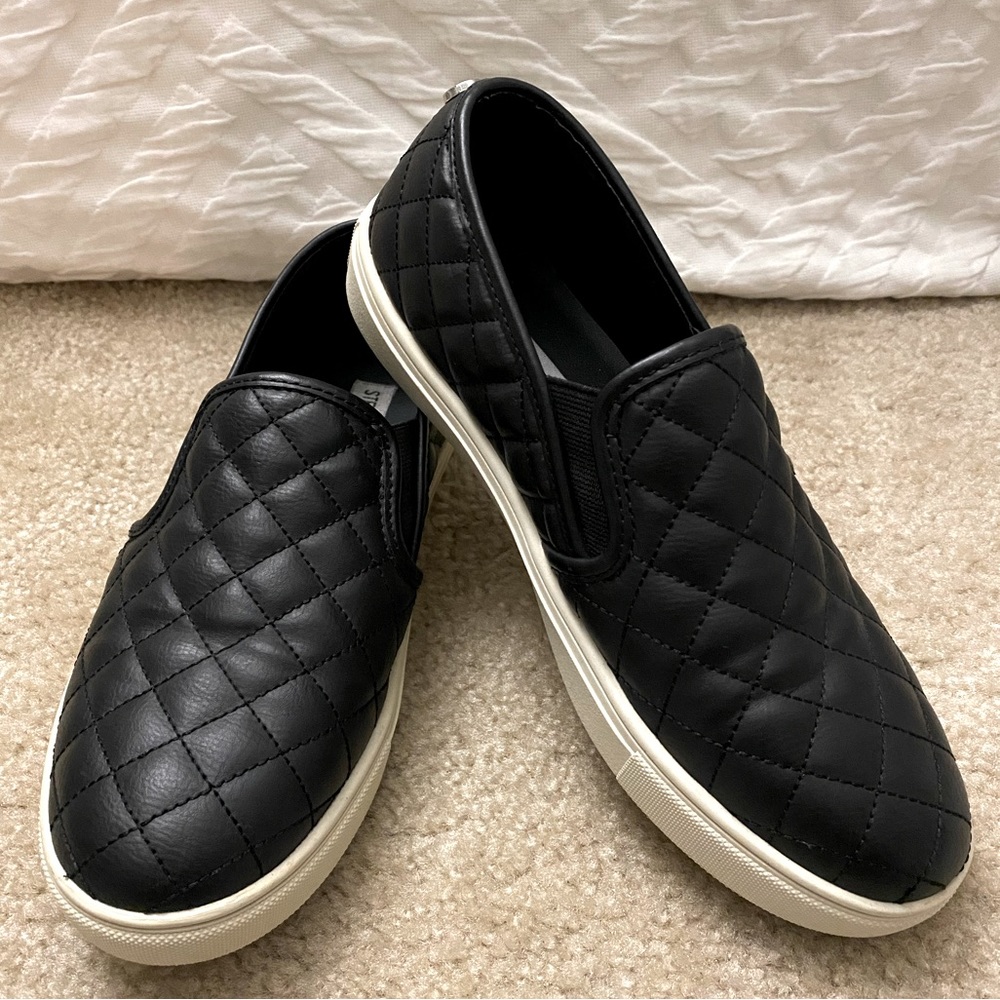 Steve madden black leather slip on sneakers size 8